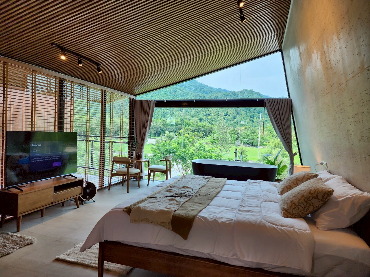 LINE_ALBUM_ห้องพักใหม่_250508_35